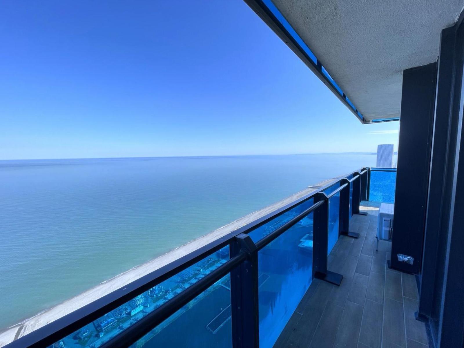 Orbi Dreamy Sea Views Apartment บาทูมิ ภายนอก รูปภาพ